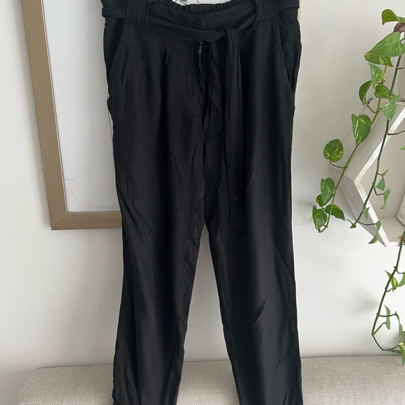 TALULA JOGGERS WITH TIE FRONT - Picture 1 of 2